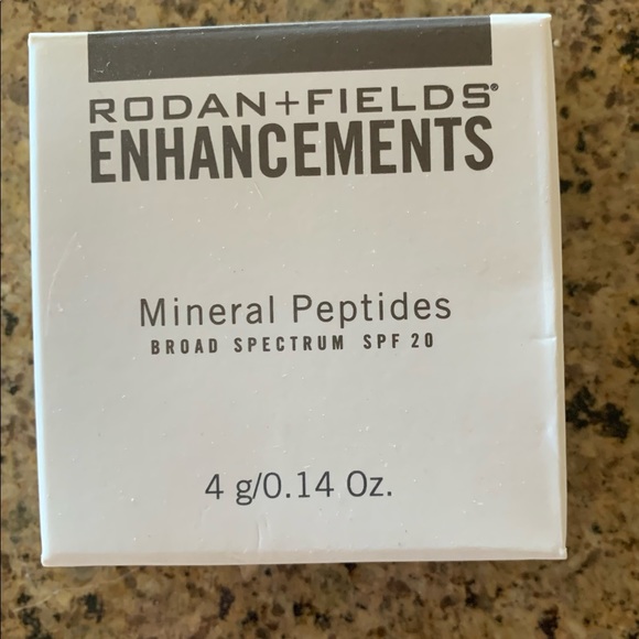 Rodan + Fields Other - Rodan + Fields LIGHT shade Mineral Peptides